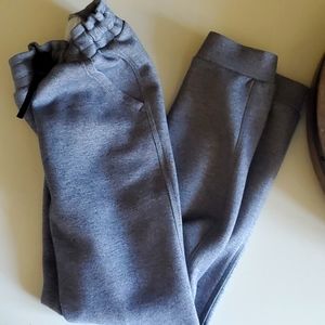 Boys M  head 10-12 athletic joggers